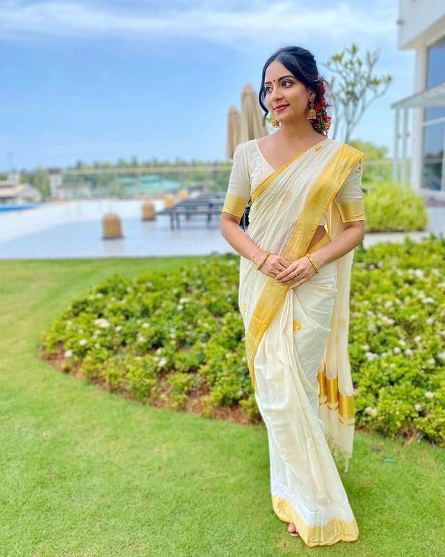 Simple Kerala Saree Blouse Designs
