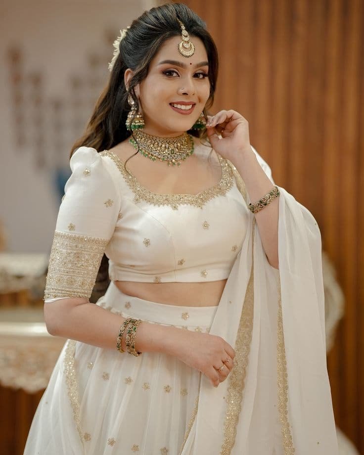 White Lehenga Blouse Design