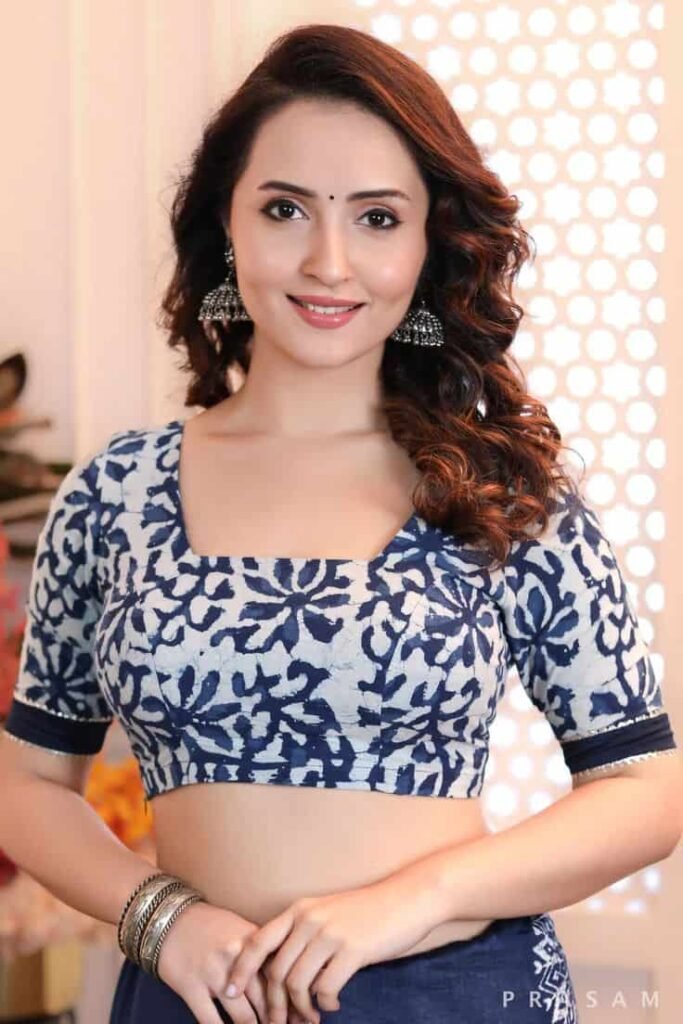 Cotton U Neck Blouse Designs