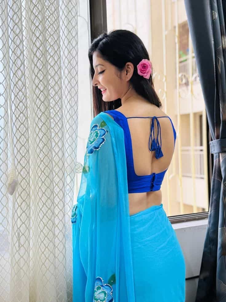Trendy Blouse Back Design with Dori